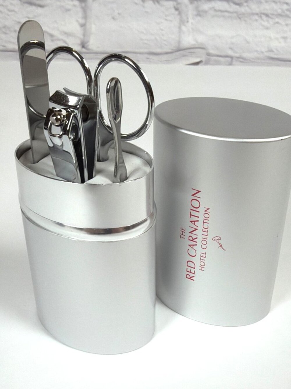 New Luxury Hotel Professional 4 in 1 Travel Manicure Set Silver Aluminum Case - Picture 14 of 14